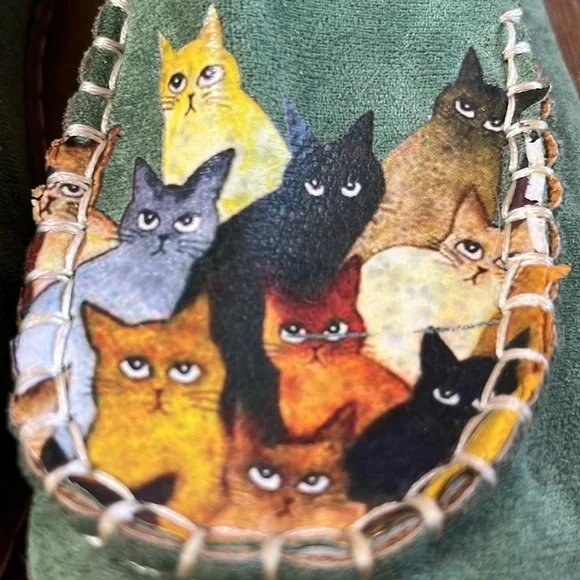 Green Cat Design womens Shoes - Picture 2 of 4